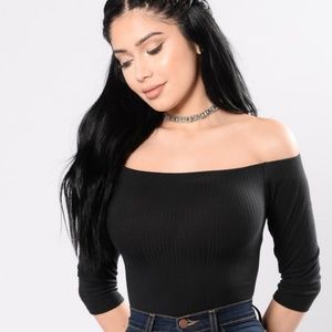 [Never worn] Off Shoulder Bodysuit